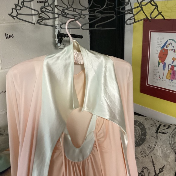 BARAD. ROBE a& Nighty set PEACH N WHITE DETAILED  VINTAGE VIBES !!! - Picture 9 of 11